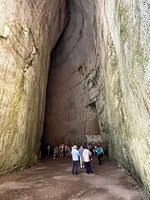 Click to see big picture (465x620 pixels; 115 KB)
