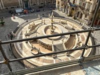 Click to see big picture (800x600 pixels; 176 KB)