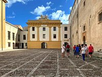 Click to see big picture (800x600 pixels; 155 KB)