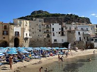 Click to see big picture (800x600 pixels; 138 KB)