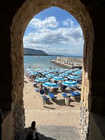 Click to see big picture (450x600 pixels; 78 KB)