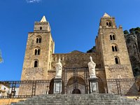 Click to see big picture (800x600 pixels; 131 KB)