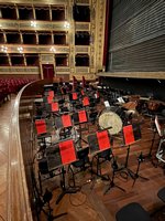 Click to see big picture (450x600 pixels; 86 KB)