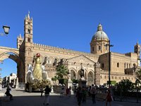 Click to see big picture (800x600 pixels; 114 KB)