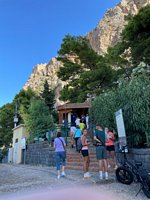 Click to see big picture (450x600 pixels; 83 KB)