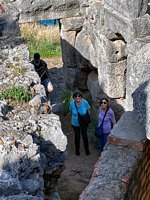 Click to see big picture (450x600 pixels; 125 KB)