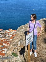 Click to see big picture (450x600 pixels; 116 KB)