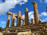 Click to see big picture (800x600 pixels; 124 KB)