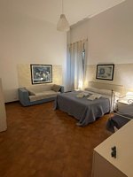 Click to see big picture (450x600 pixels; 37 KB)