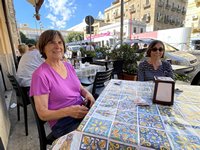 Click to see big picture (800x600 pixels; 163 KB)